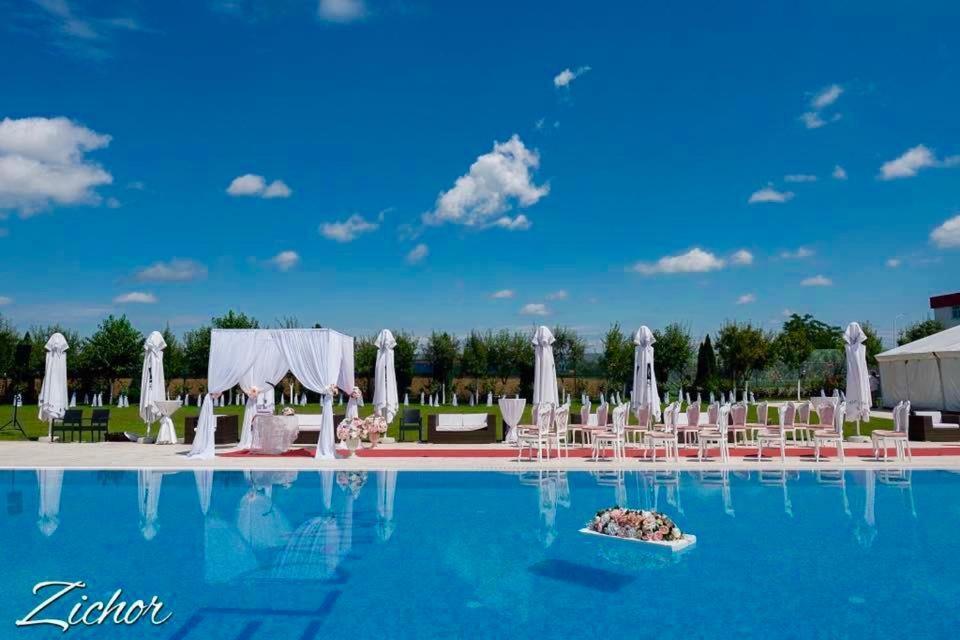 Hotel Dana Satu Mare Bagian luar foto