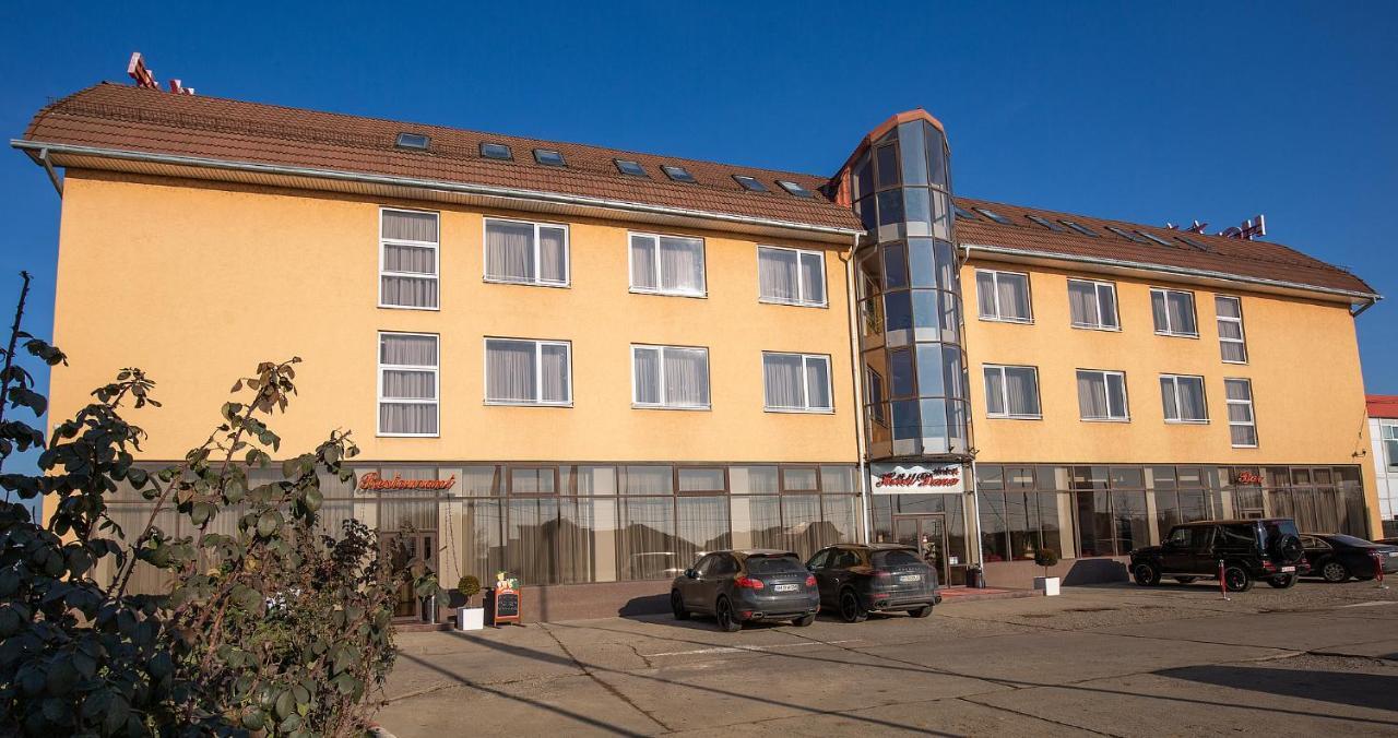 Hotel Dana Satu Mare Bagian luar foto